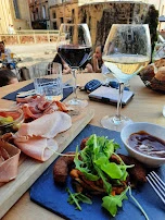 Assiette de Charcuterie Et Crevettes Thai